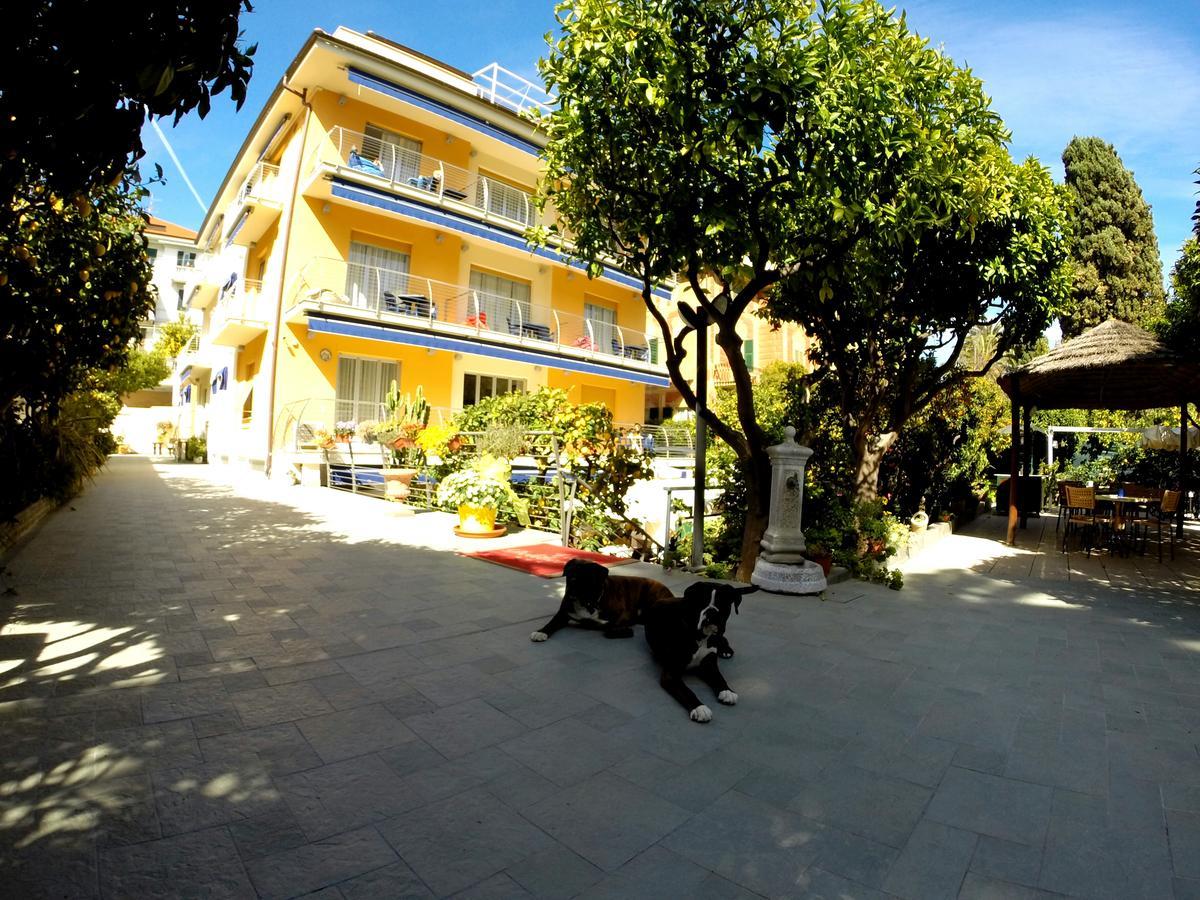 Hotel Villa Delibera Varazze Kültér fotó