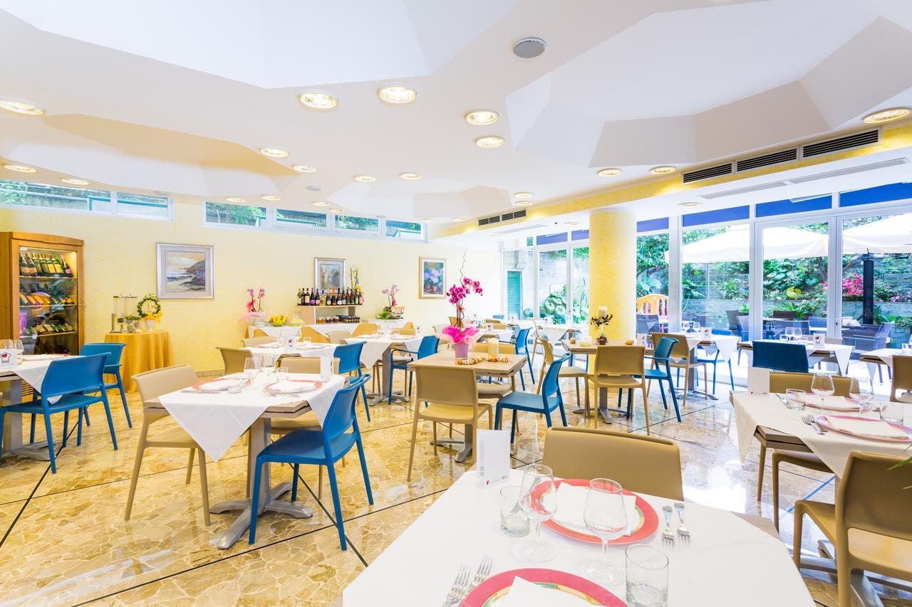 Hotel Villa Delibera Varazze Kültér fotó