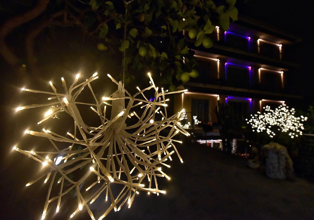 Hotel Villa Delibera Varazze Kültér fotó