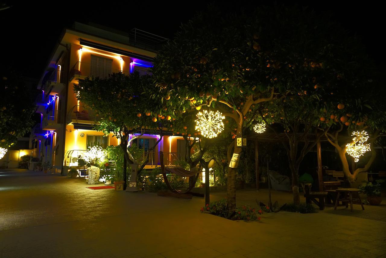 Hotel Villa Delibera Varazze Kültér fotó